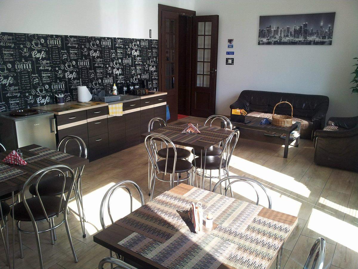 Hostel Maxim Βαρσοβία Εξωτερικό φωτογραφία